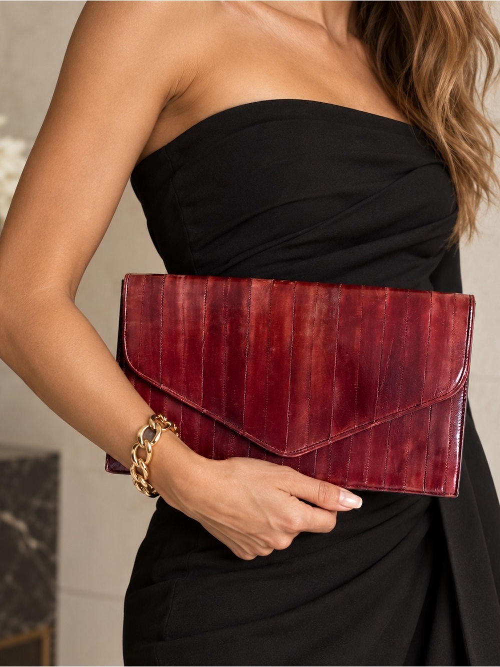 Vintage burgundy Eel print clutch.100% genuine Eel skin stunning with any outfit